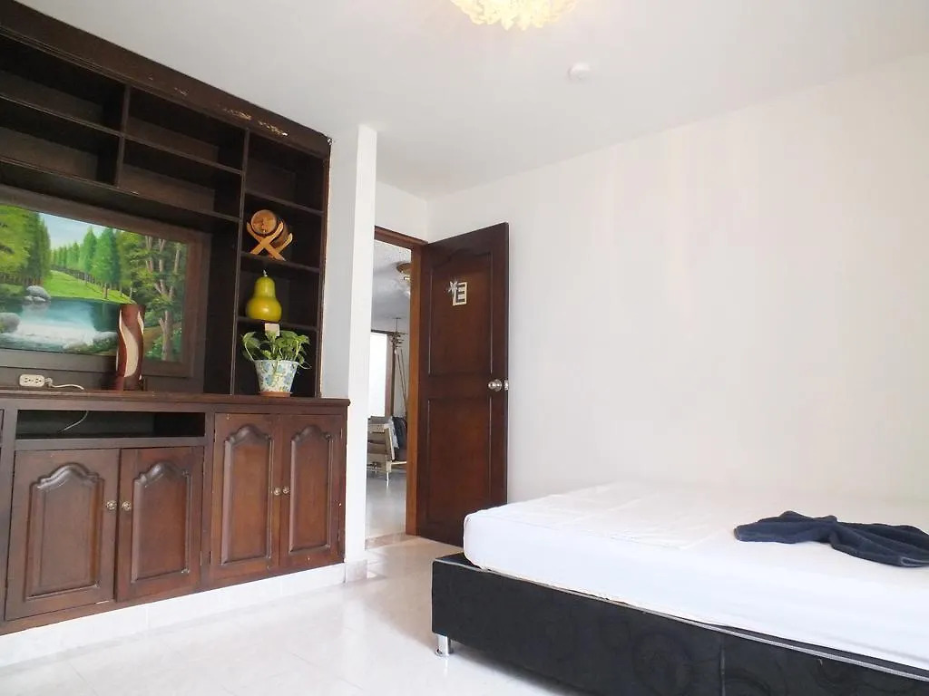 Hostal Casa Paraiso 메딜린 호스텔