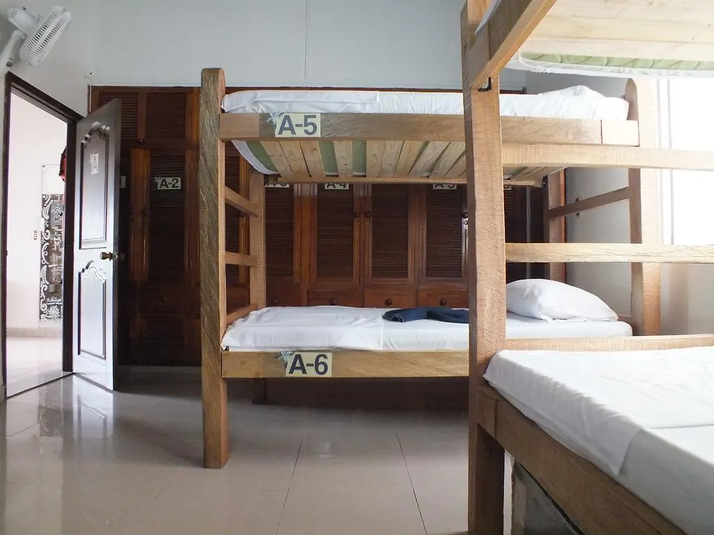 Hostal Casa Paraiso 메딜린 호스텔